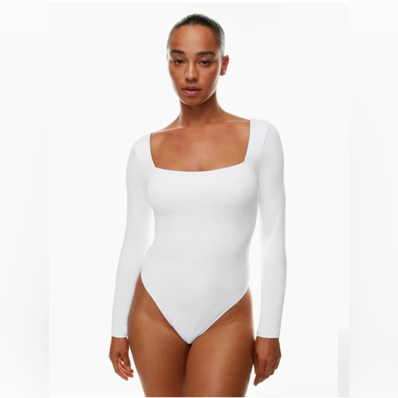 Aritzia Tops - Aritzia Squareneck Longsleeve Bodysuit